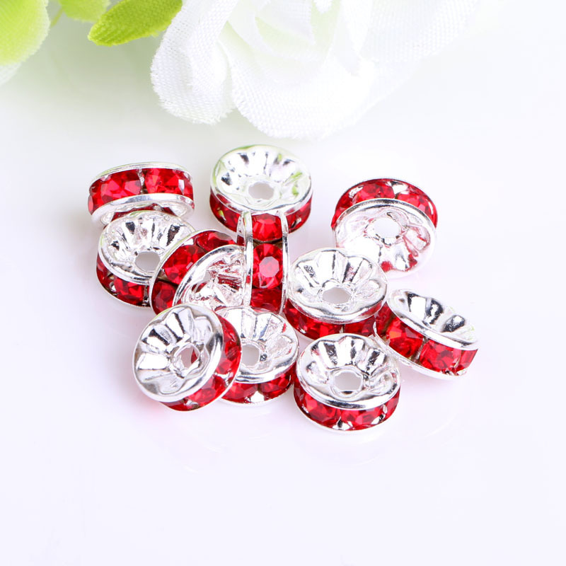Plaqué argent, bords droits, rouge vif.