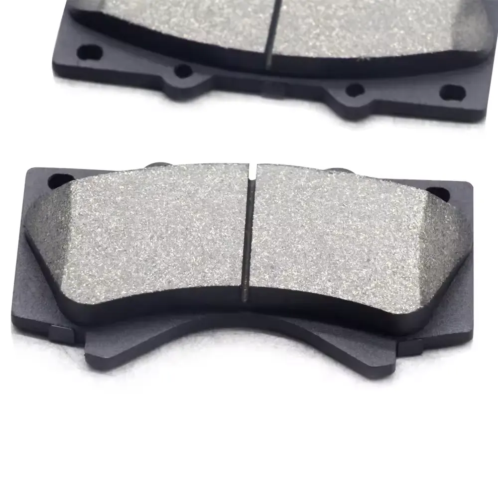 D1303 OE NO 04465-60280 accessori per ricambi Auto Set pastiglie freno Auto per TOYOTA