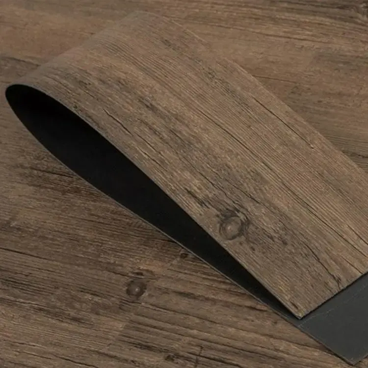 Suelo LVT Los productos de diseño de productos suaves y únicos se pueden plegar por la mitad sin daños Flexible y móvil para un uso repetido