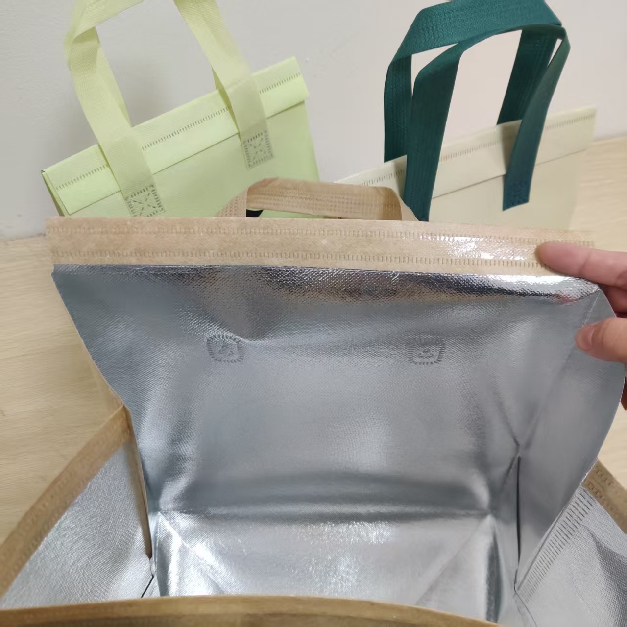 thermal bag with double sided tape