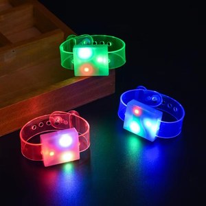 Kid ủng hộ Đảng LED ánh sáng lên Vòng đeo tay phát sáng trong bóng tối Pop Led dây đeo cổ tay thần tài spinner giáng sinh món quà sinh nhật cho trẻ em - Product Image 4