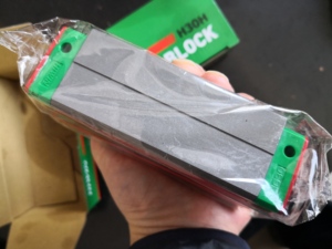 HIWIN直线导轨HGH30CA HGH30HA HGW30CC CA HGW30HC HA block HIWIN新型直线导轨 - Product Image 4