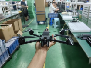飛行距離が15〜20km、ペイロードが6kgのFPV 10インチで、AIおよびGPSポジショニング機能を装備できます。 - Product Image 4