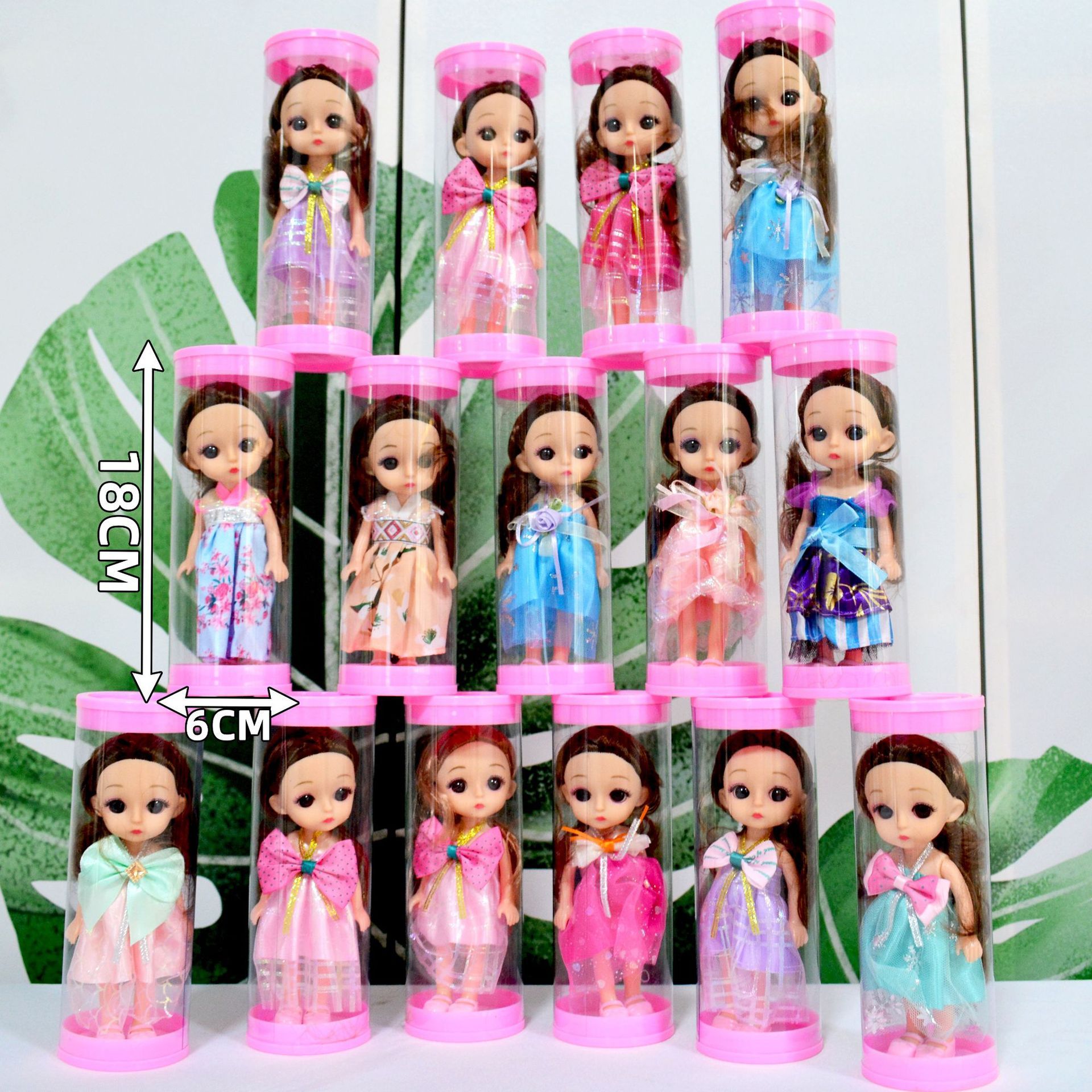 668a-3 Barbie en barril - 13 cm - Uno al azar
