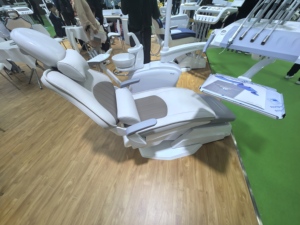 وحدة أسنان من الجلد الطبيعي الولايات المتحدة من النوع المثبت مع وحدة أسنان عالية الجودة معتمدة من CE - Product Image 3