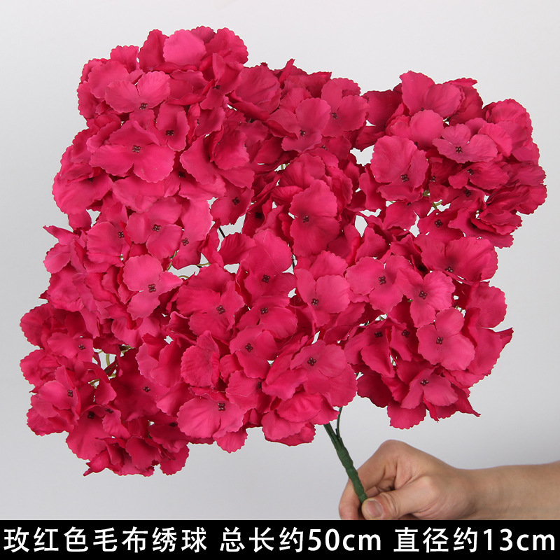 Bouquet d'hortensias en laine à 7 têtes rouge rosé