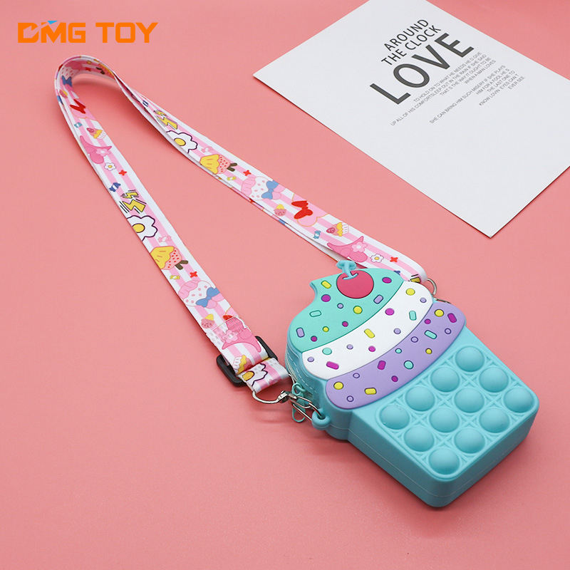 Sac à bandoulière bleu crème glacée