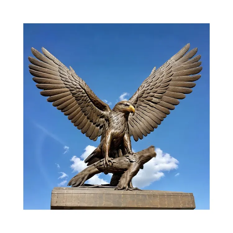 Outdoor Garden Park Handmade Casting Bronze Animal Statue Vivid And Realistic Bronze Eagle Spreading Its Wings Sculpture Statue