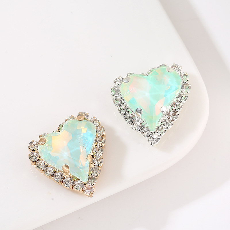 4 Light Green Mocha Twisted Heart