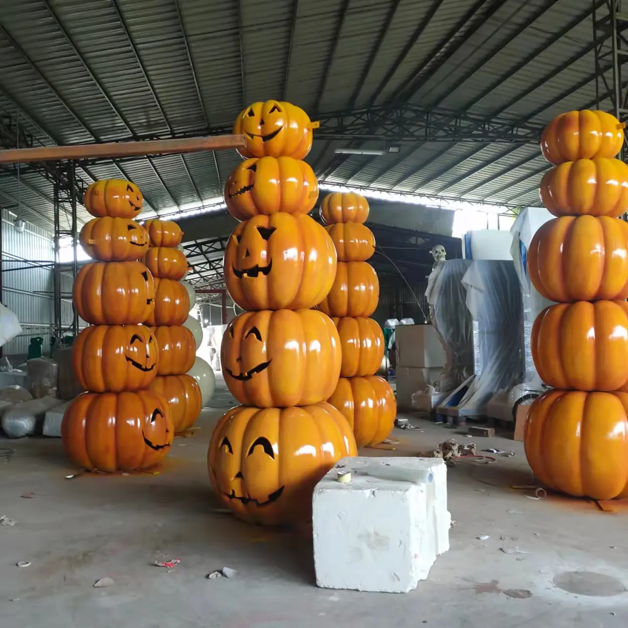 Kustom Fiberglass Patung Halloween Kerajinan Patung Raksasa Skeleton Labu Alat Peraga Mainan Aksesoris Halloween Dekorasi Luar Ruangan