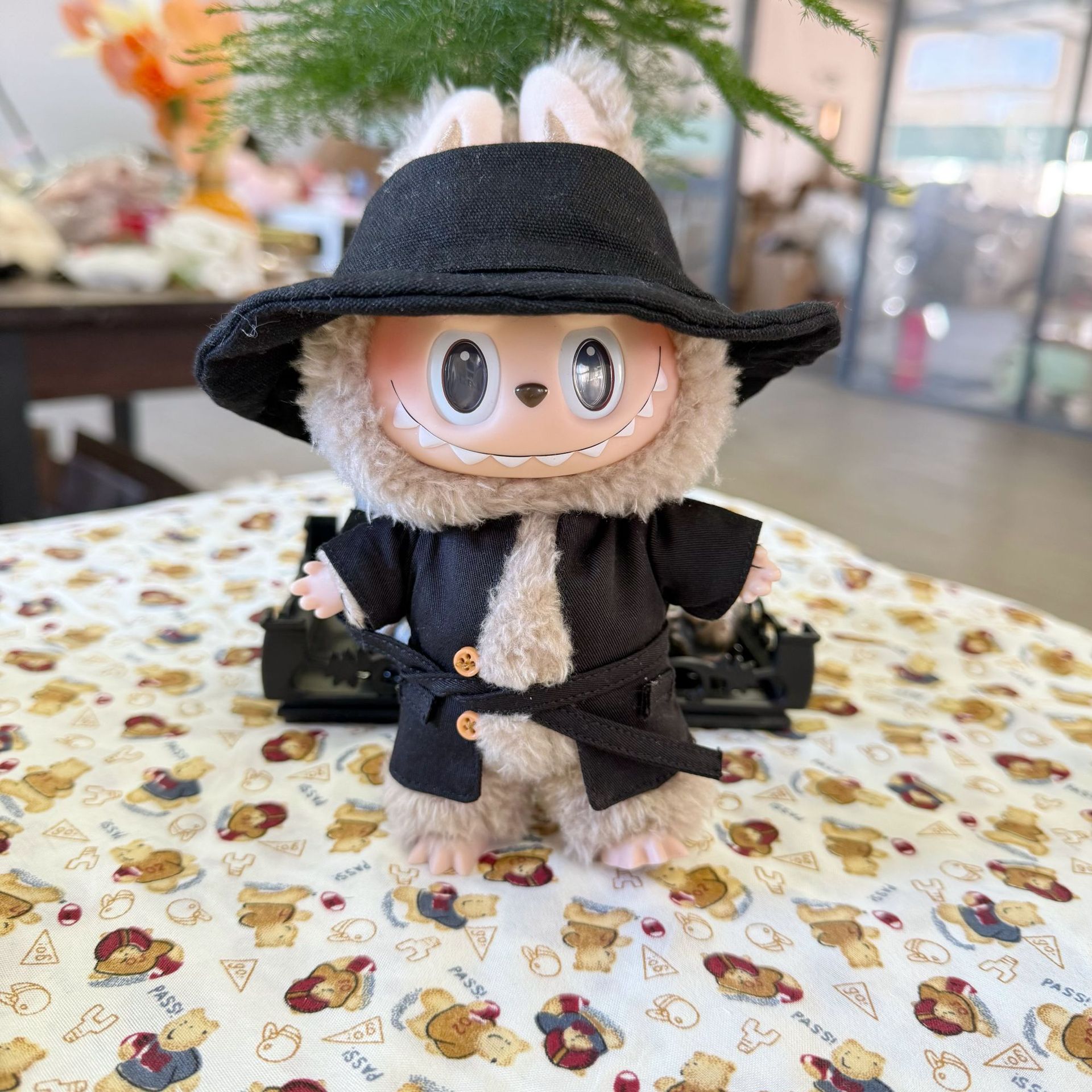 Costume de retour noir, bonnet noir lisse deux pièces