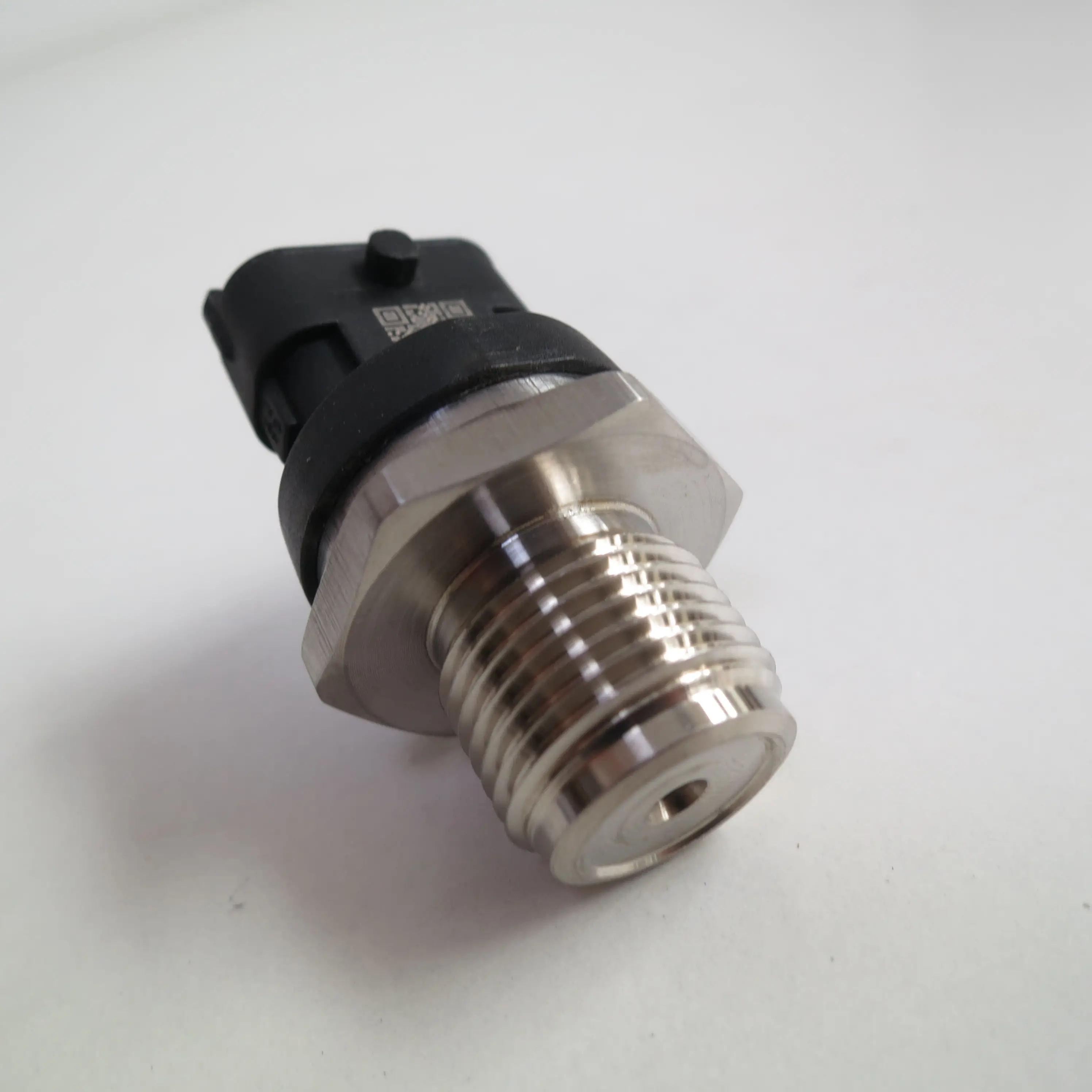 QSB6.7 ISDE Motor Sensor de Pressão De Combustível Common Rail 0281002937 5260246