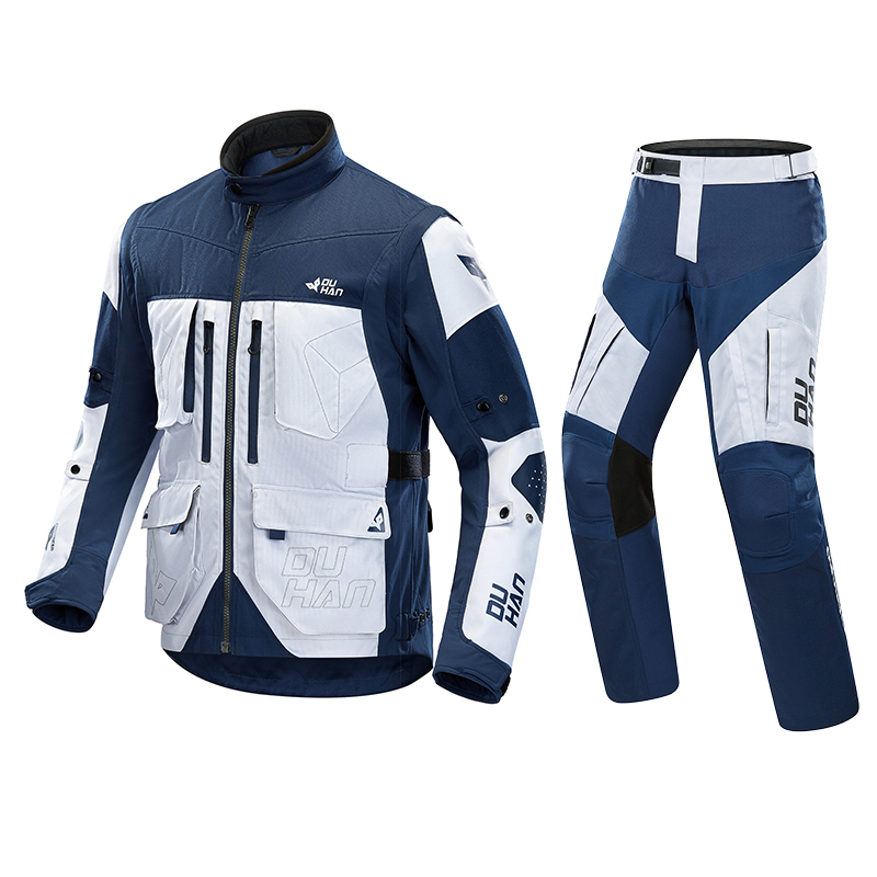 Ensemble bleu et blanc