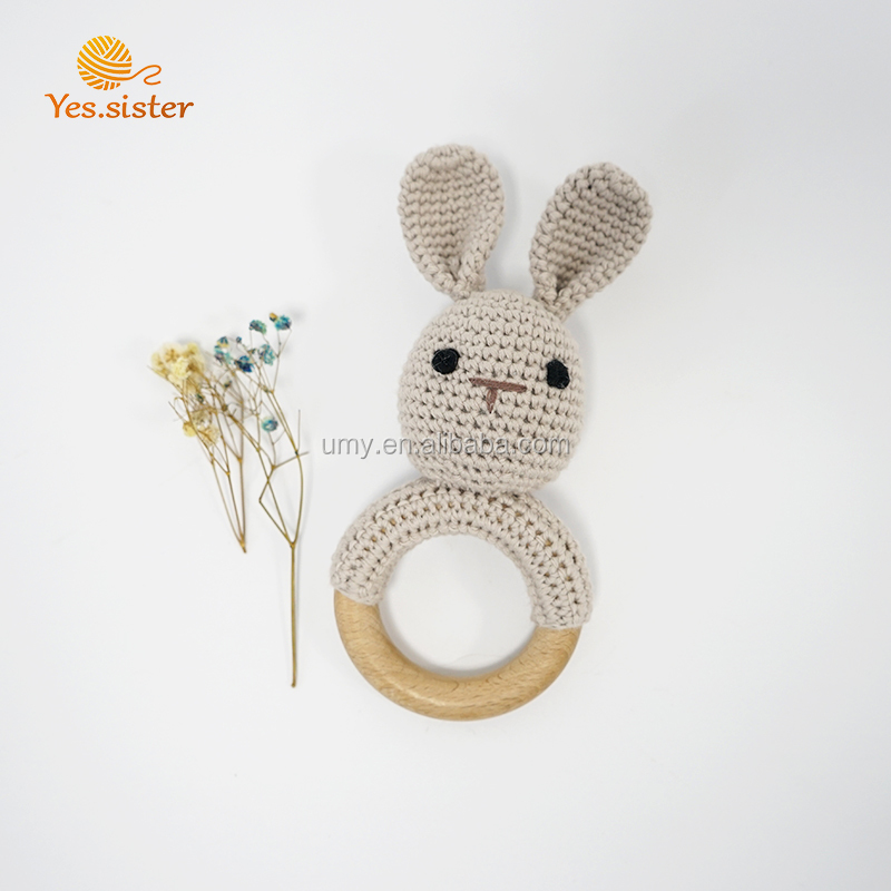 7cm wood ring bunny