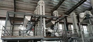 Elevador de cucharón vertical motorizado de bajo mantenimiento Máquina de elevación vertical automática para manejo de materiales a granel para línea de montaje - Product Image 2