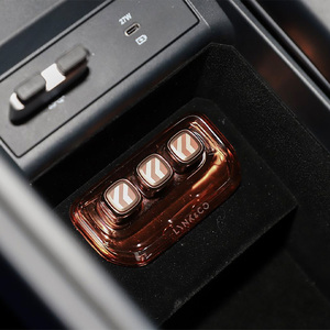 Lynk & Co Z10ยานยนต์รุ่นใหม่พร้อมการออกแบบที่หรูหราล้ำสมัยกล่องเกียร์รถยนต์หนังแบบปรับได้ทำจากความแม่นยำ - Product Image 4