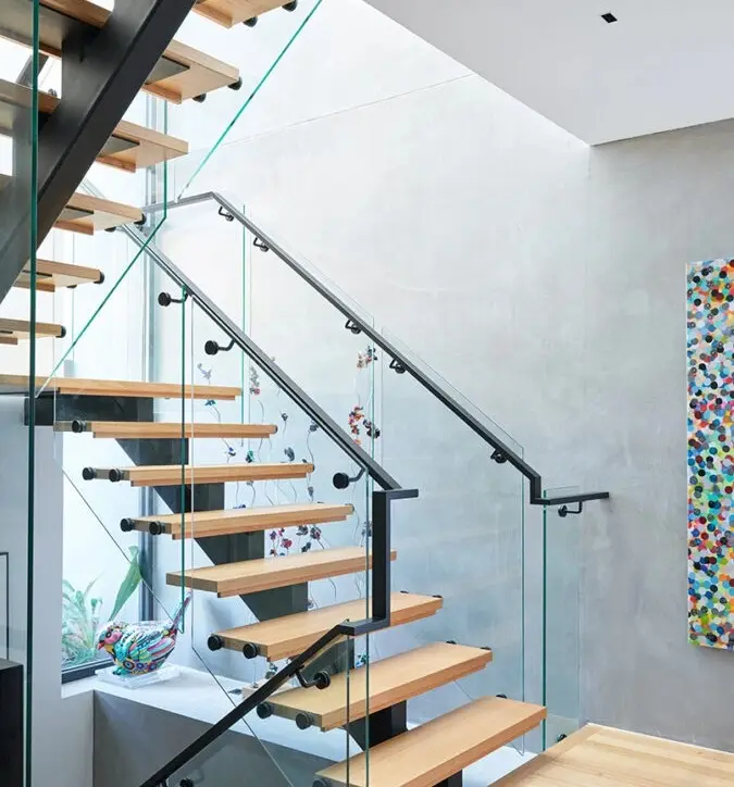 Luxury Wood Stairs Modern Steel Wood Staircase/Steel Beam Stairs with Glass Railing from Guangdong
