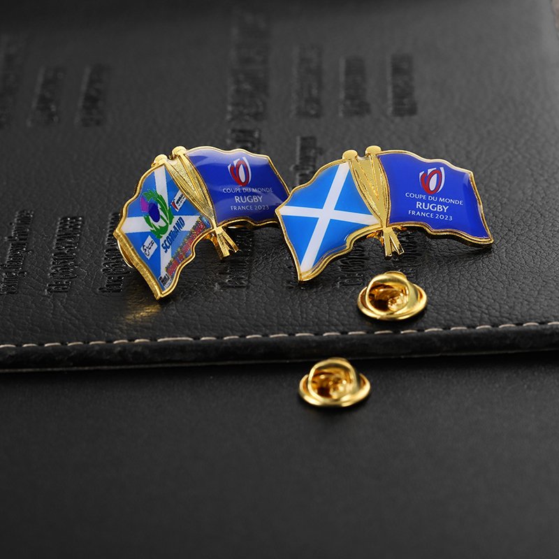 Épinglettes drapeaux