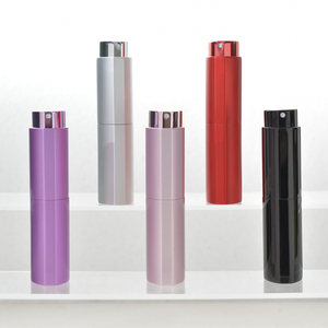 ขวดน้ำหอมอะลูมิเนียมพรีเมียมแบบเติมได้ ขนาด 8 มล. พร้อมกล่องอะลูมิเนียมและขวดแก้ว ดีไซน์เปิดแบบหมุน - Product Image 6