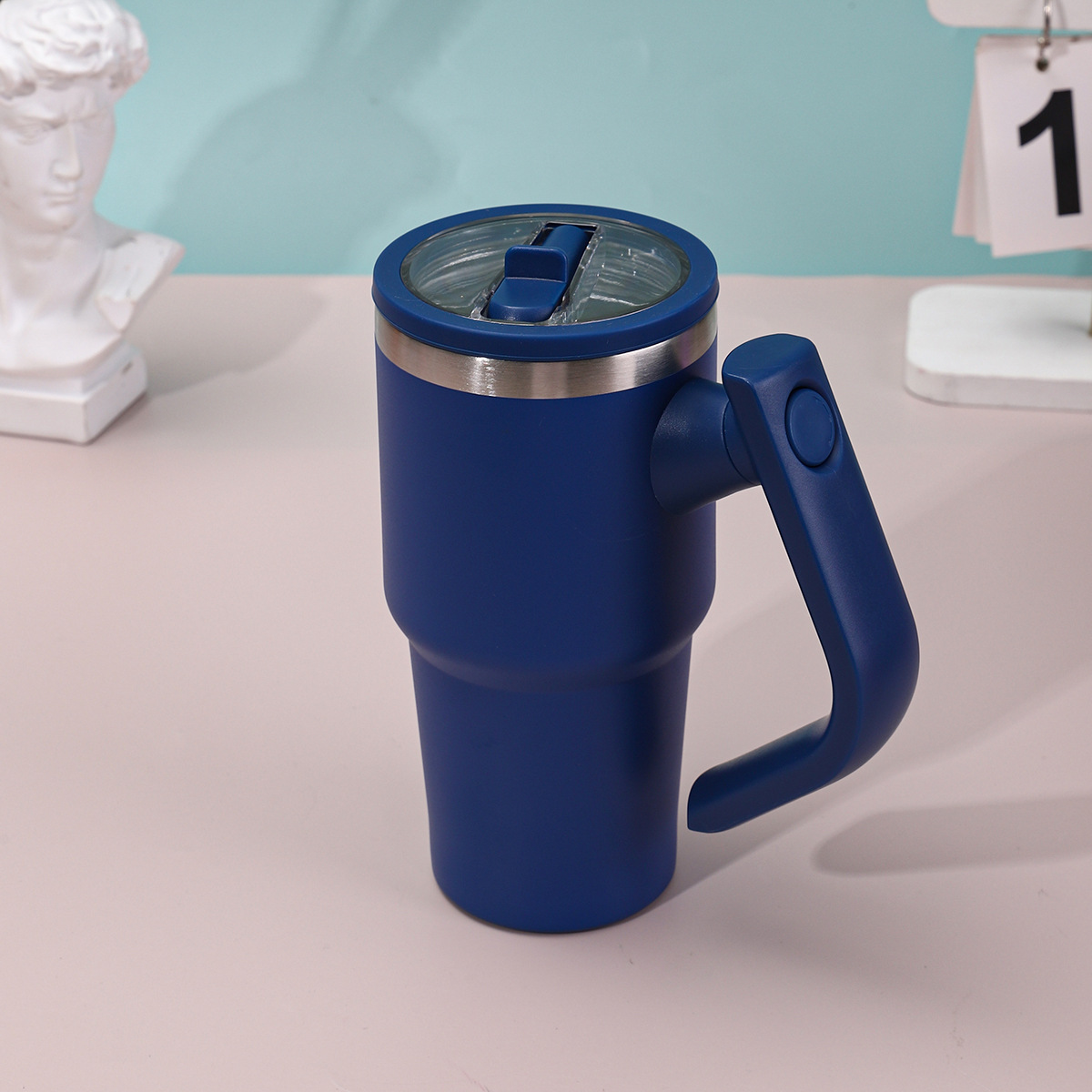 Azzurro profondo