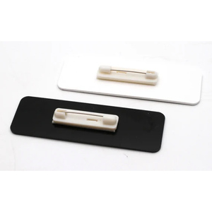 OEM真鍮金属ネームタグエンボス加工デザイン産業用スタッフIDバッジに耐久性 - Product Image 3