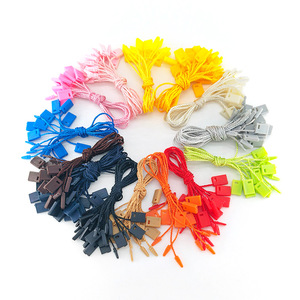 Etiqueta colgante de plástico de alta calidad, Bloqueo de cadena, bucle elástico, etiquetas de sello de ropa para colgar, sello de etiqueta - Product Image 1