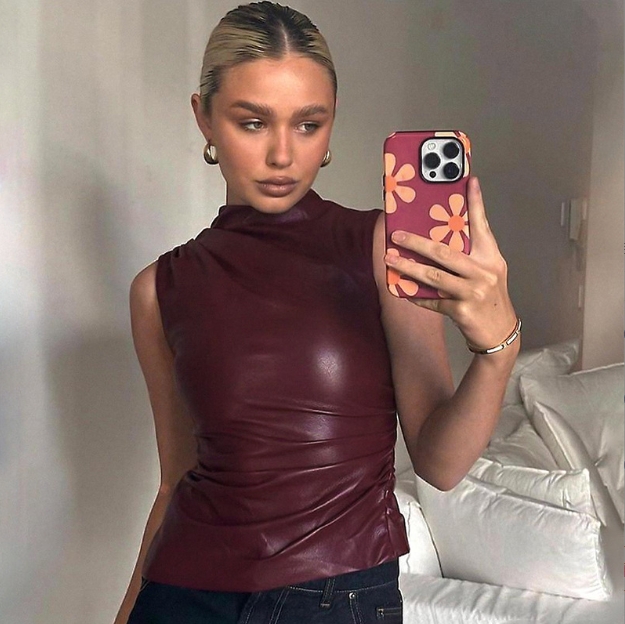 wine red