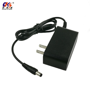 12V 1.5A黑色/白色插入式电源适配器，方便连接产品类型电源适配器 - Product Image 1