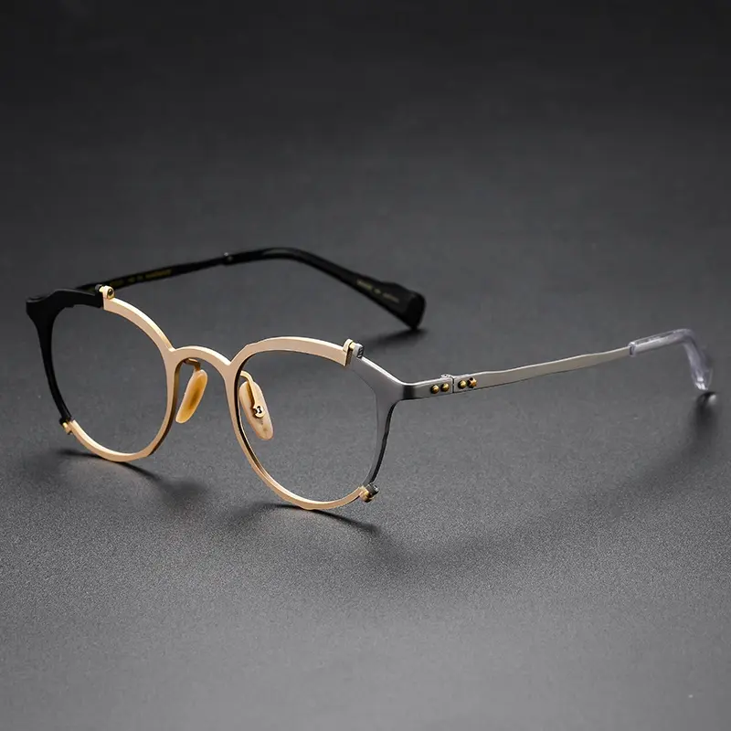 0049 nuovi occhiali di alta qualità 2023 montatura in titanio personalità della moda montatura per occhiali di design marrone irregolare cornice all'ingrosso Me