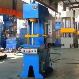Pressa idraulica robotizzata automatica di carico e scarico a braccio singolo da 40 tonnellate - Product Image 4