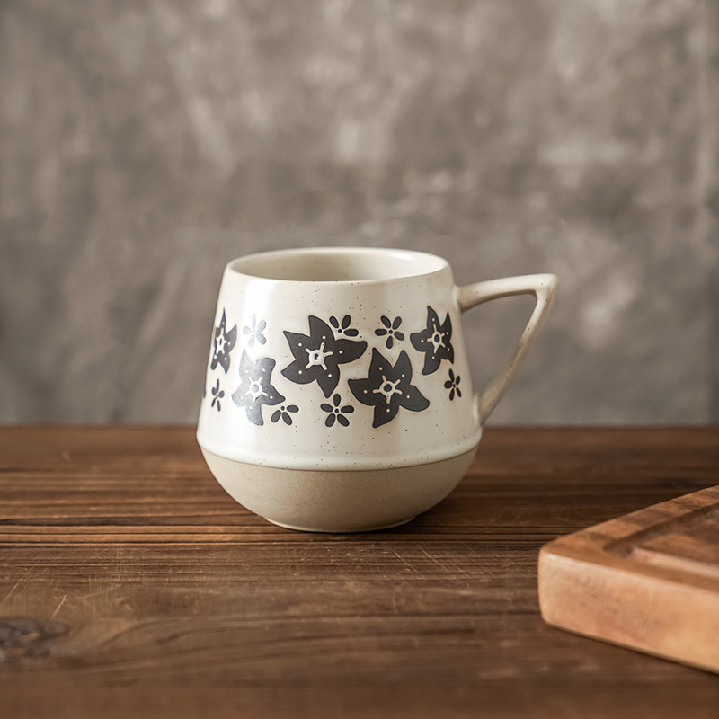 Tasse ronde en argile motif étoile de mer