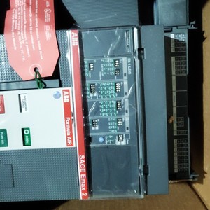 SACE Emax2 E1.2n 1600A cassetto D-Lsig 4P per programmazione PLC e controllo industriale Ekip/D-Series - Product Image 2