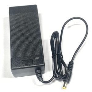 24V 2.5A AC/DC电源适配器100-240V输入台式顶部开关电源60w输出，用于笔记本电脑网络设备