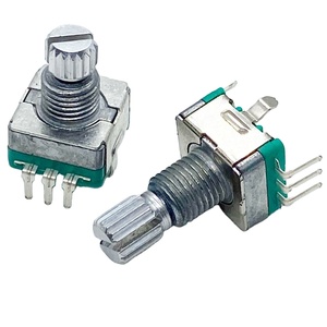 Encoder incrementale EC11 con interruttore a pressione rotazione libera di 360 gradi per applicazioni rotazionali - Product Image 1