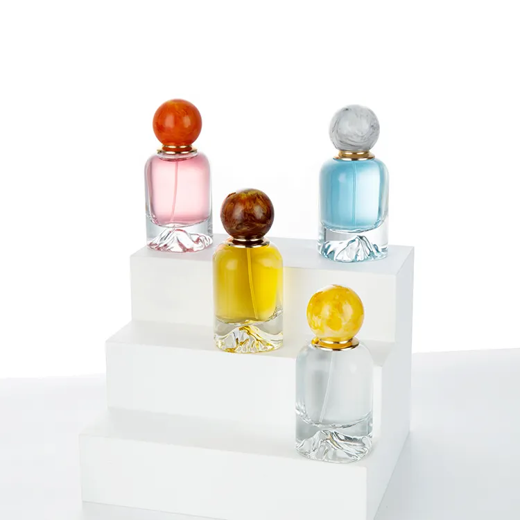 Mini bouteilles de parfum en verre, rondes et transparentes, avec couvercle, 50ML, vente en gros, en chine, pièces