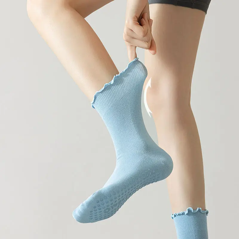 Xiangyi Calcetines Por Mayor Cotton Frilly Solid Color Non-Slip Grippy Pilates Socks Custom