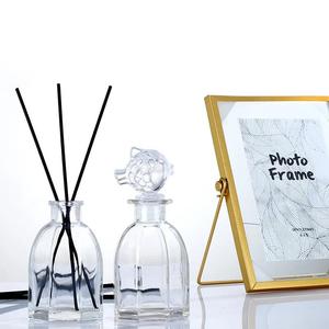 Geurige Speciale Diffuser Betekenisvolle Festival Geschenkdoos Wit Roze Bruin Opgeluisterd Glas Luxe Riet Diffuser Voor Decoratie - Product Image 4