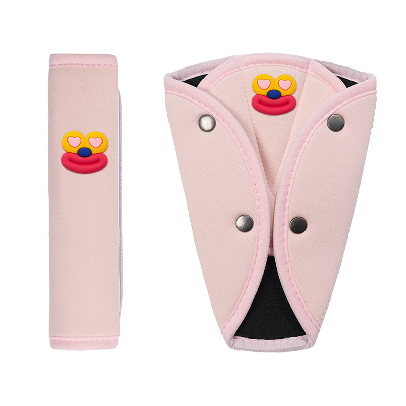 Ensemble assorti d'épaulettes roses en soie glacée et de grande bouche rouge