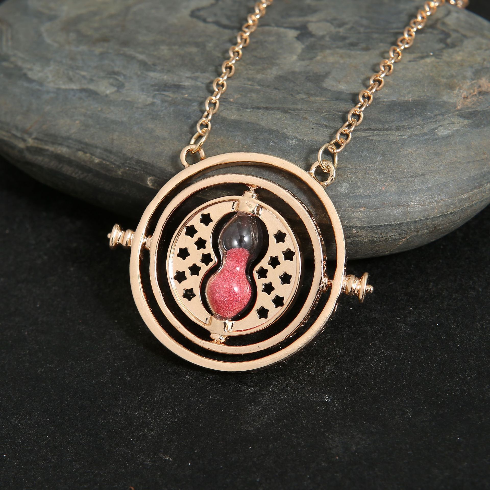 Métal Doré Sable Rouge