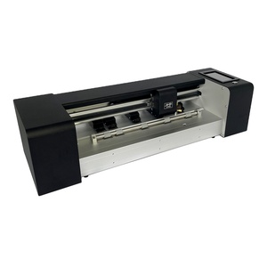 A380 Hochleistungs-Plotter zum automatischen Kontur schneiden für den kontinuier lichen Einsatz in Umgebungen mit hohem Volumen - Product Image 1