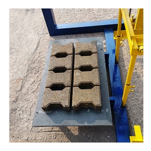 Máquina de moldeo de ladrillos y bloques manual para pequeñas empresas, para la fabricación de bloques huecos y pavimentados, de la marca, de la marca de la semana, de la semana, del 2000 - Product Image 3