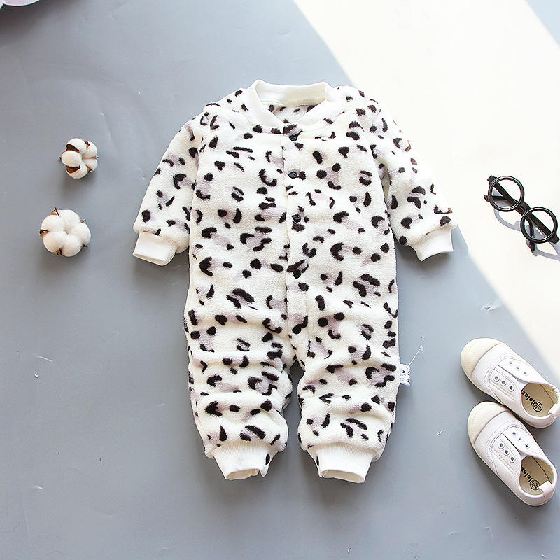 Silver gray leopard print 2022