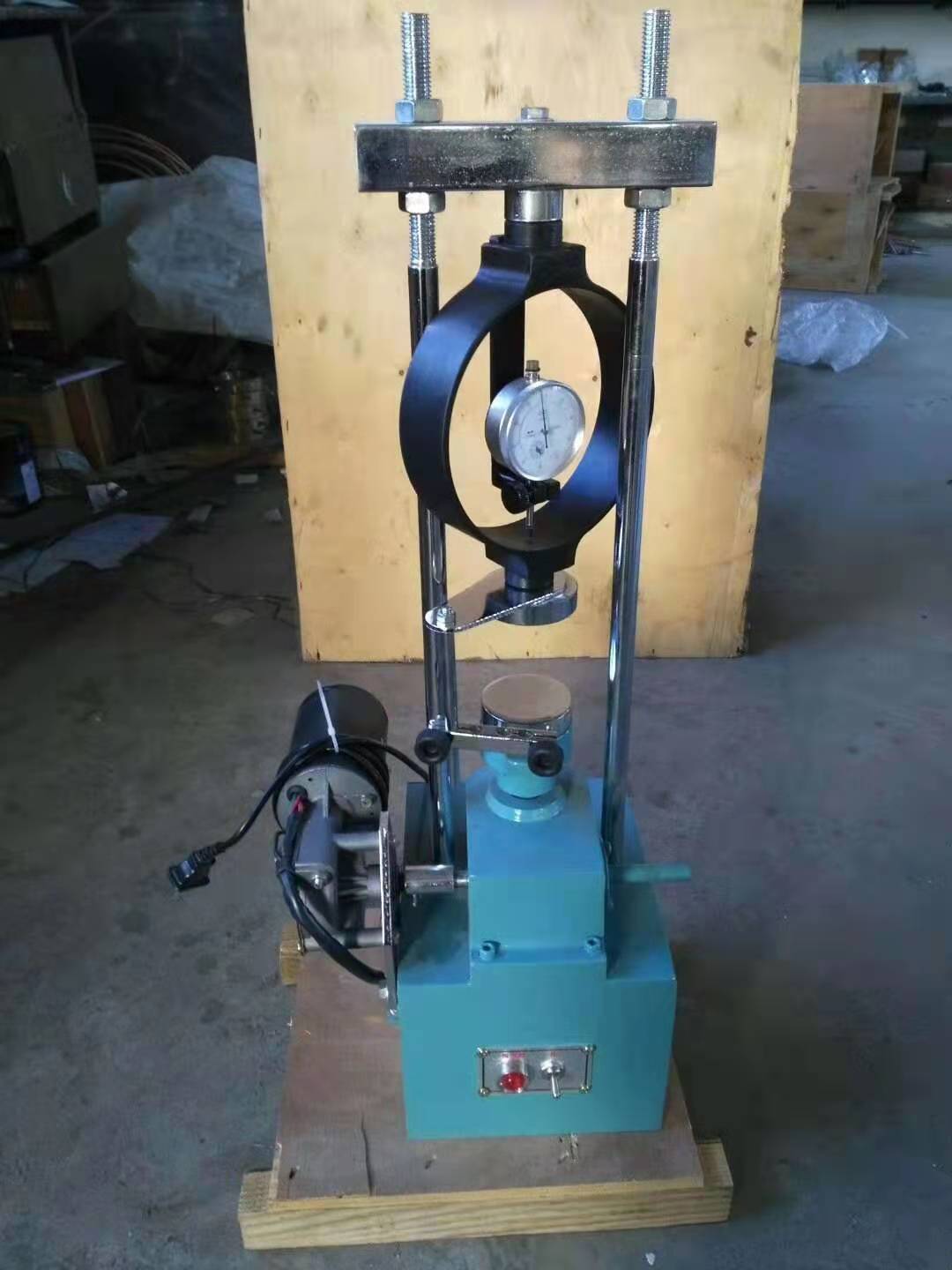 B029 Appareil de compression électrique contrôlé par contrainte