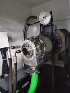 El torno CNC CK6150 de alta precisión SuperTech se utiliza para procesar algunas piezas giratorias en moldes. Productos en stock Entrega rápida - Product Image 3