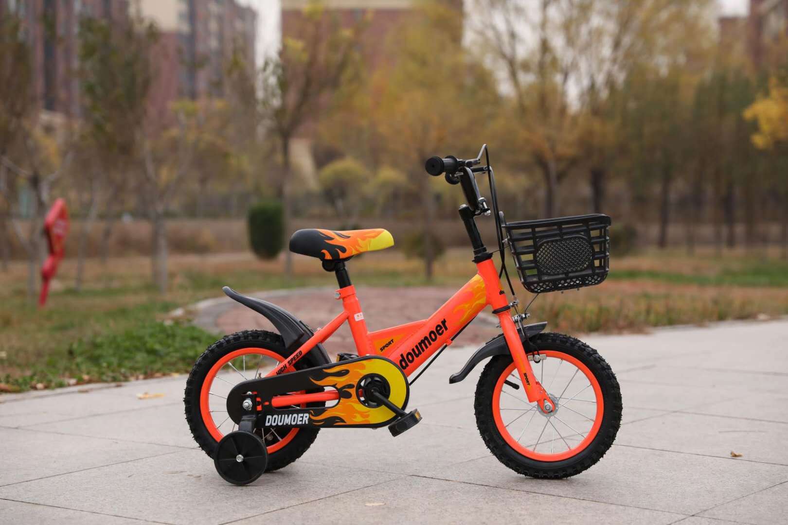 Gonflable orange de 14 pouces