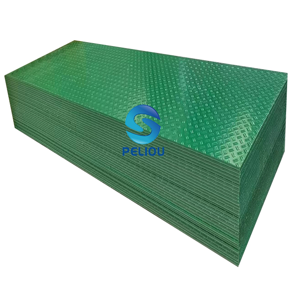 tapis de protection du sol vert