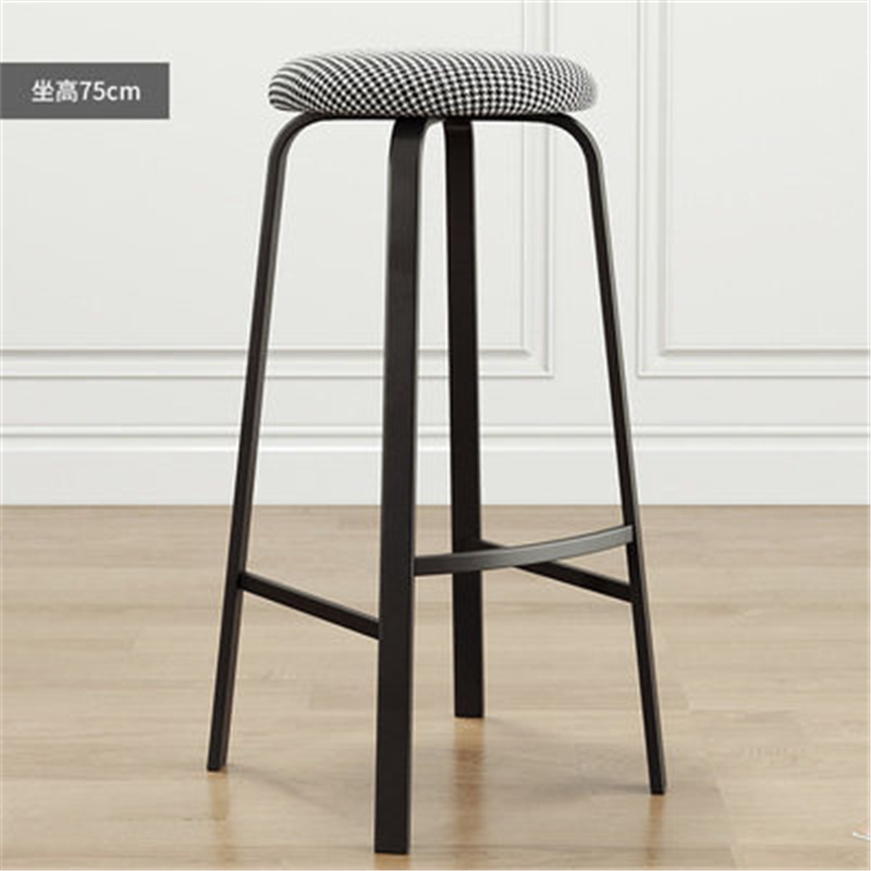 75-height houndstooth seat cushion