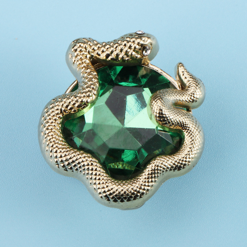 Serpiente cascabel esmeralda