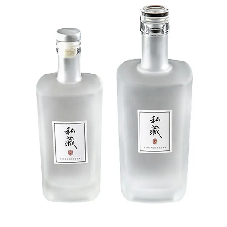 Productos de Venta caliente 2023 en forma de Tequila Vodka Whisky Brandy Botella de vidrio Licor Vodka Whisky Botella de vidrio con tapa