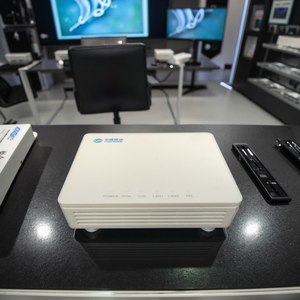 Used HG8120C EG8120L ONT ONU 1GE+1FE 2FE English Firmware Fiber Optic Equipment with WiFi and POE <strong>Networking</strong> - Product Image 6